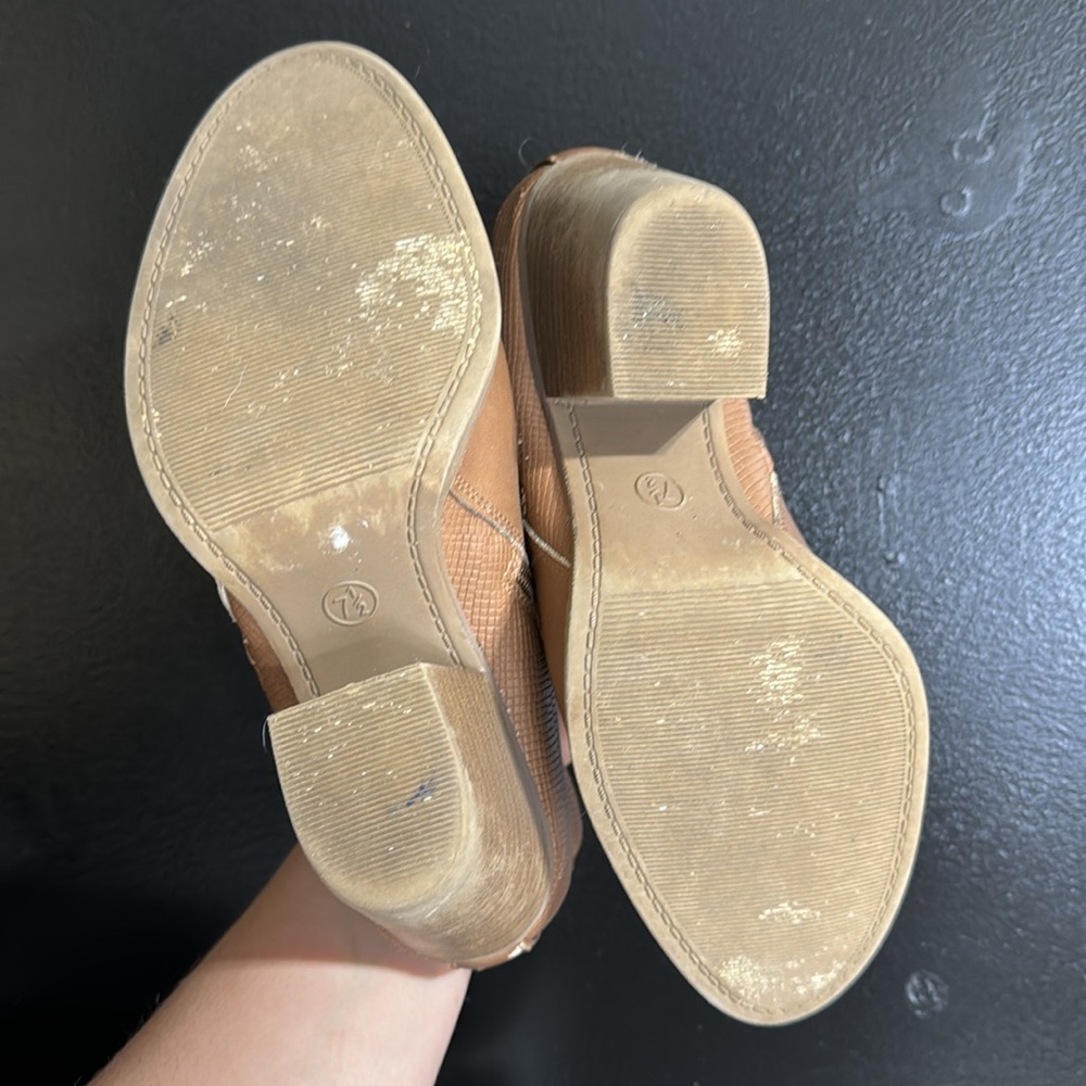 Universal thread booties - Picture 2 of 2